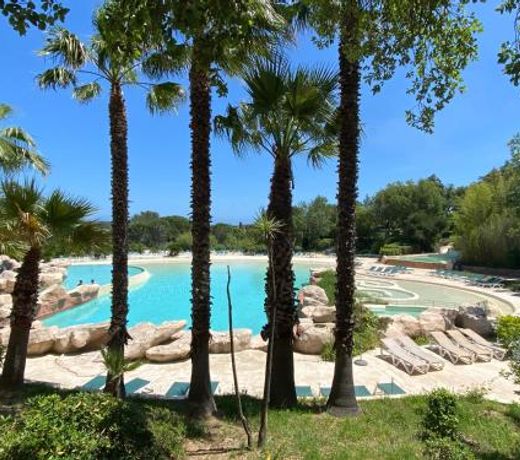 Domaine des Restanques, suite parentale ,vue mer.