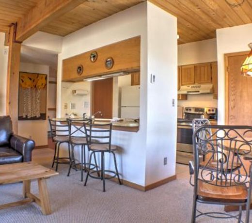 Wood Creek #404 (Condos and Townhomes)