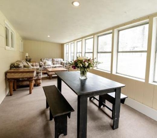 THE BROADWAY GUEST HOUSE BED AND BREAKFAST -ADULT ONLY
