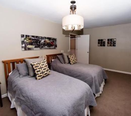 THE BROADWAY GUEST HOUSE BED AND BREAKFAST -ADULT ONLY