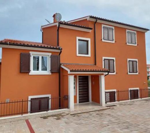 Modern apartment Ana