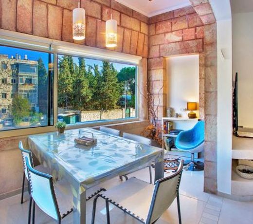 Luxury apartment in the heart of the German colony