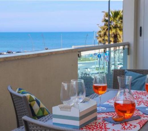 A casa di Carlotta vista mare