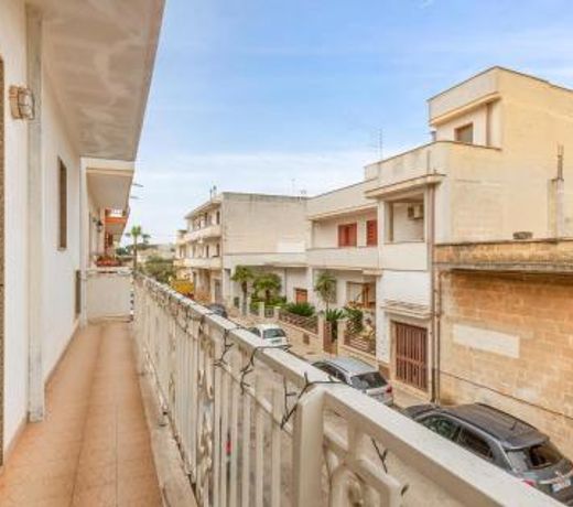 Beautiful apartment in Carovigno with 4 Bedrooms