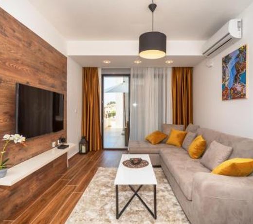 Accordion Apartment