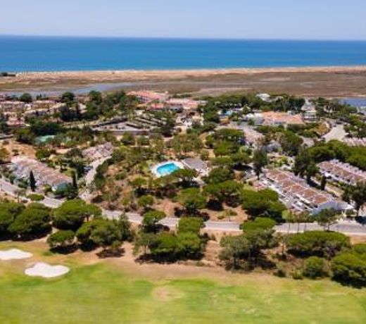 Victory Village Quinta do Lago - Spacious 2 Bed / 3 Bath Apartment