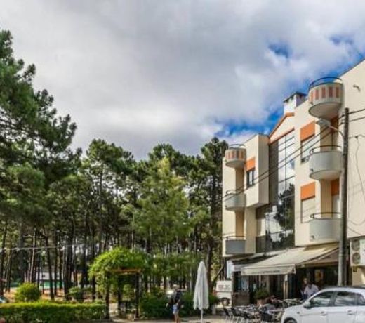 Beach, golf and surf apartment near Lisbon