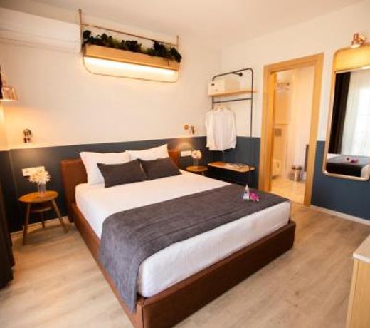 Urla 1867 Hotel