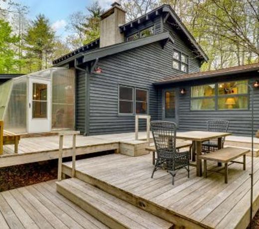 Chic Highlands Cabin Retreat with Deck and Office