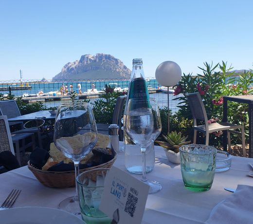 Apartment sleeps 6 - Porto San Paolo