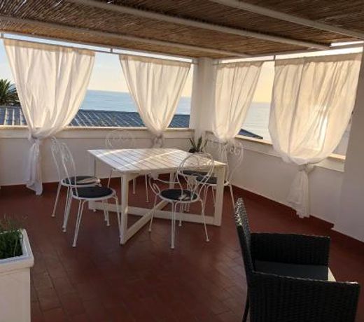 La terrazza sul mare