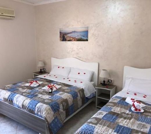 Appartamento HOUSE POMPEI- CASA VACANZA