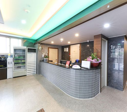 Cheonan Seongjeong J Hotel