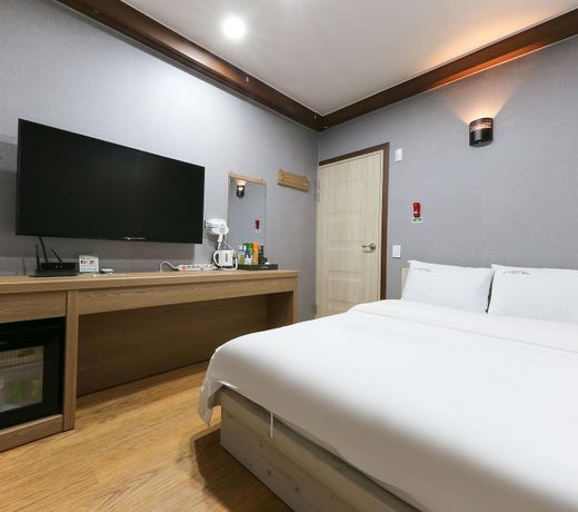 Cheonan Seongjeong J Hotel