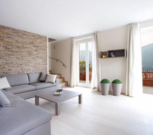 Apartment 5 - Overlooking Isola Comacina. Spacious living ideal for families of up to 10