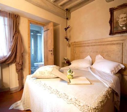 House with 2 bedrooms in Massa e Cozzile with wonderful mountain view enclosed garden and WiFi
