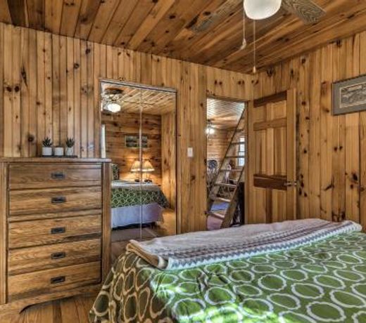 Hummingbird Farm on 10 Acres near Hancock!