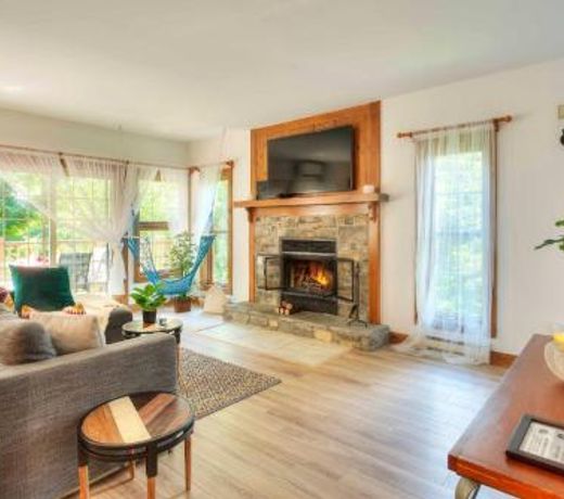 Les Falaises Tremblant - Ski In Ski Out with 2 Bedrooms -134-8