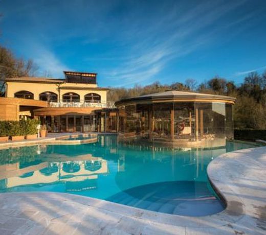 Charming Holiday Home in Sorano with Swimming Pool