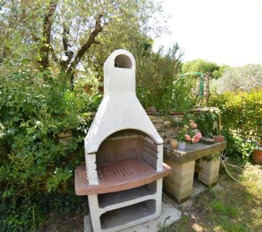 Chiesina Uzzanese Villa Sleeps 5 Pool WiFi