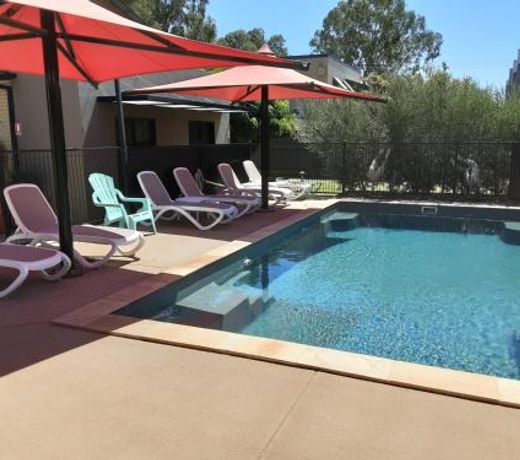 Adelphi Apartment 2- Poolside or Apartment 2A- King Studio