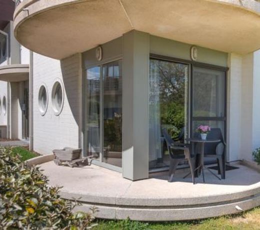 Apartment Blutsyde Promenade-35 by Interhome