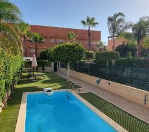 Homes of Spain, Apartamentos Paraíso Vera Playa, Ed Nuku Hiva, Bajo X con PISCINA PRIVADA y jardín privado a PIE de PLAYA , WIFI