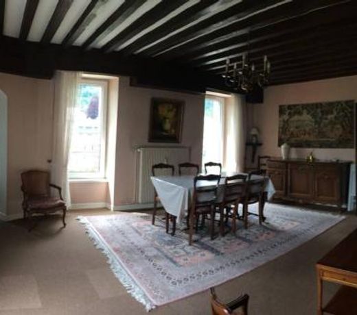 Appartement spacieux 78m2 plein centre, balcon, jusqu’à 6 personnes