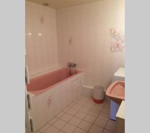 Appartement spacieux 78m2 plein centre, balcon, jusqu’à 6 personnes
