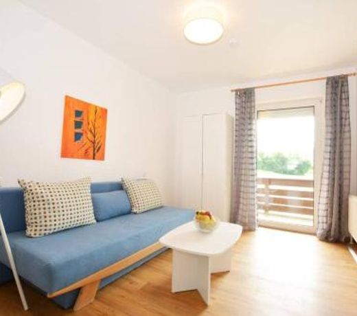 Sonnige Ferienwohnung mit Balkon in Ruhelage