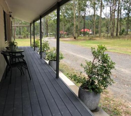 Bronte Lodge, Wine Country Stay Hunter Valley with Games Room, Close to Town