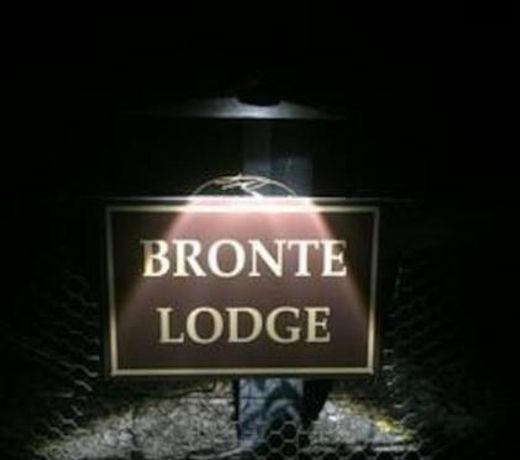 Bronte Lodge, Wine Country Stay Hunter Valley with Games Room, Close to Town