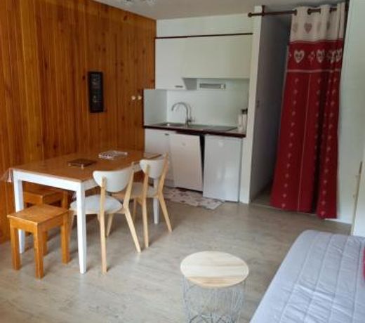 Studio 4 personnes centre Superbesse