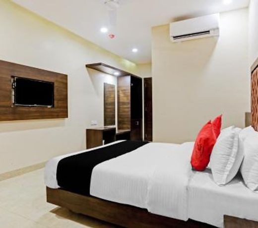Capital O 80951 Hotel New Radsson Suite