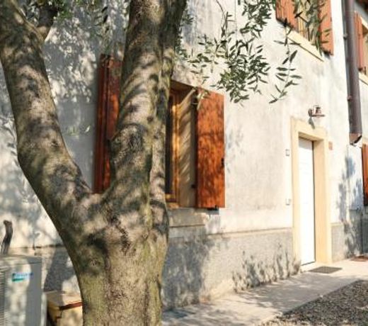 Casa Jasmin, 2 floors, private garden