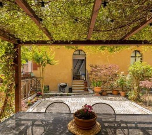 Secret Garden House