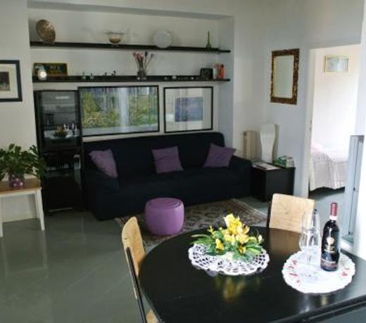 Historic Center Apartment with Private Garage