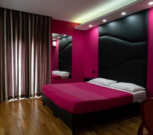 Sweet Central Hotel