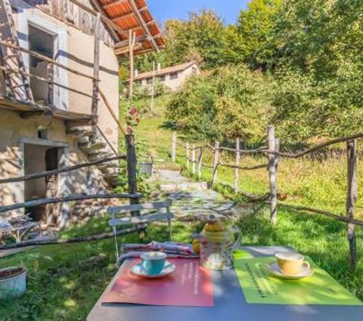 Awesome home in ArtÃ² with