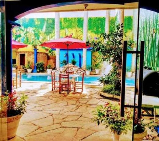 HOTEL ESMERALDA