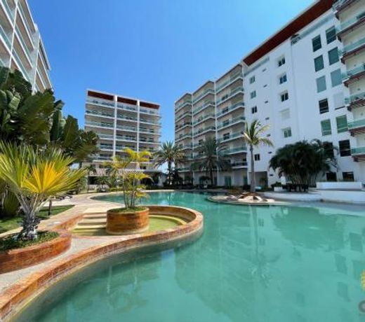 6012 2/4 Condominio junto a la Marina