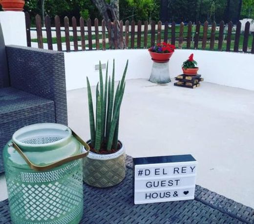 DEl Rey Guest House
