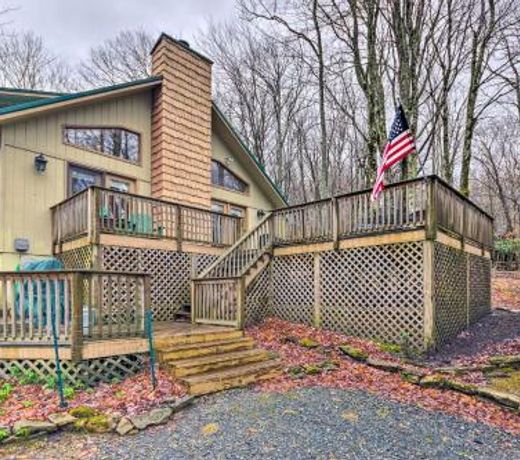 Cabin with Deck Hike and Ski the Blue Ridge Mountains