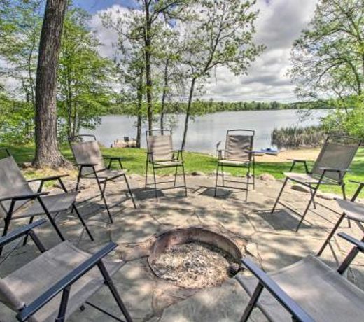 Stunning Crosslake Cabin with Deck and Lake View