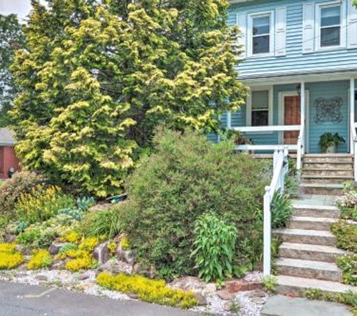 Charming Abode with Patio Walk to Town and River