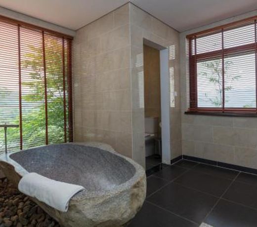EBINO PULUONG RESORT
