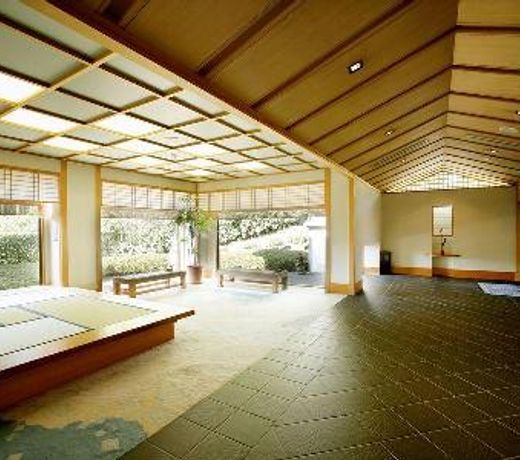 Menard Aoyama Resort: Wafukan Utatsu
