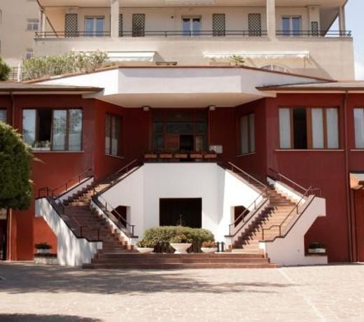 Kosmopolitan Residence