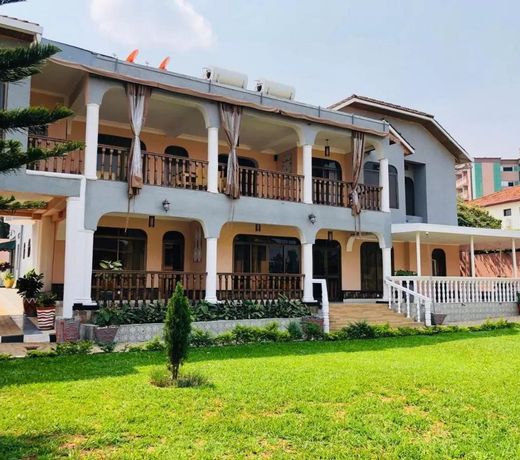 Ezra Boutique Hotel