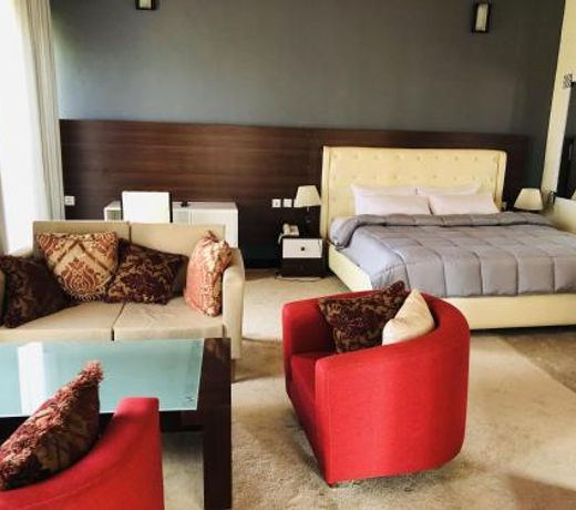 Ezra Boutique Hotel